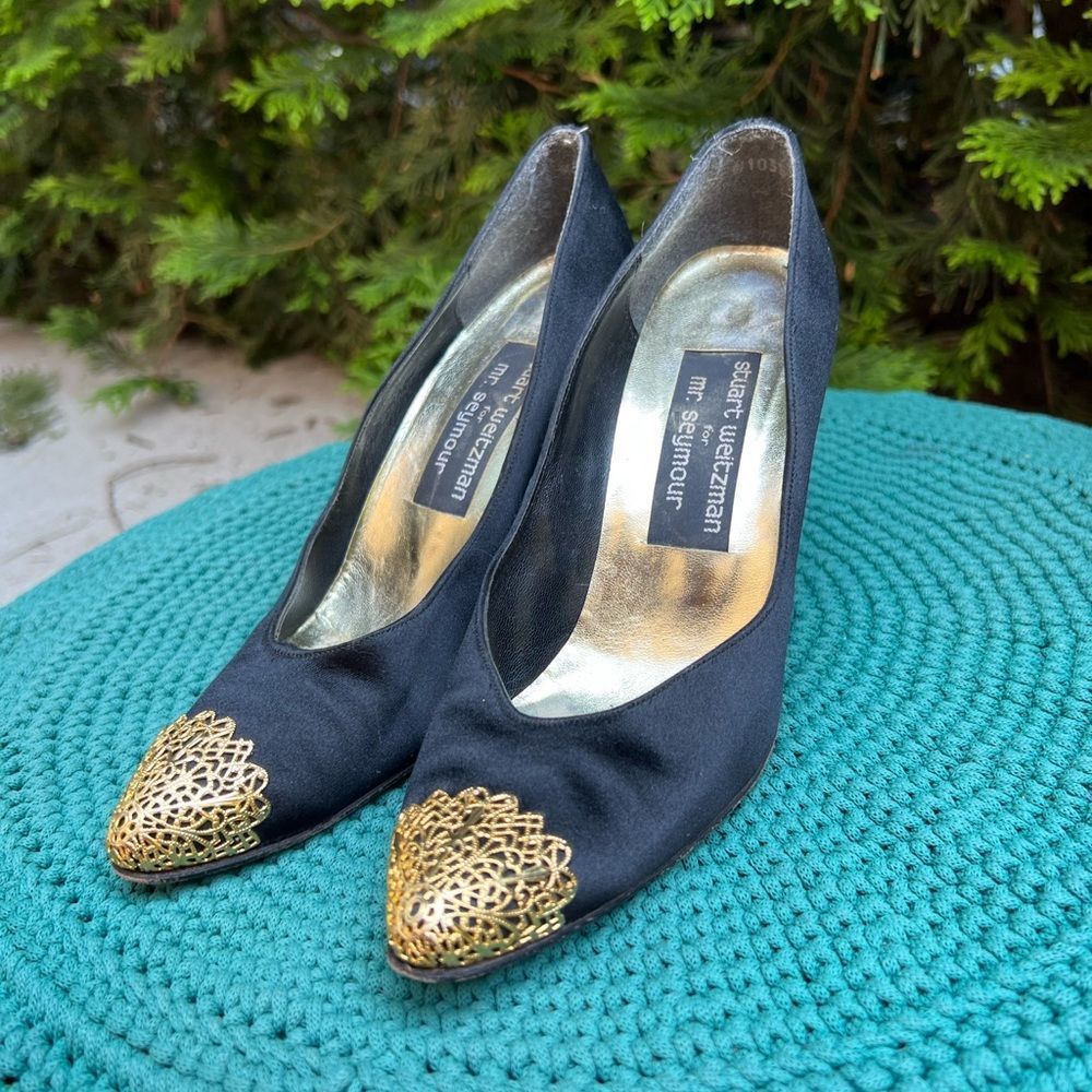 Vintage Sz 6 Stuart Weitzman Satin Pumps with Gold Accent